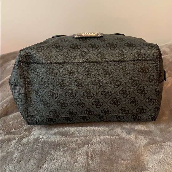 Guess Satchel Handbag - Picture 3 of 7